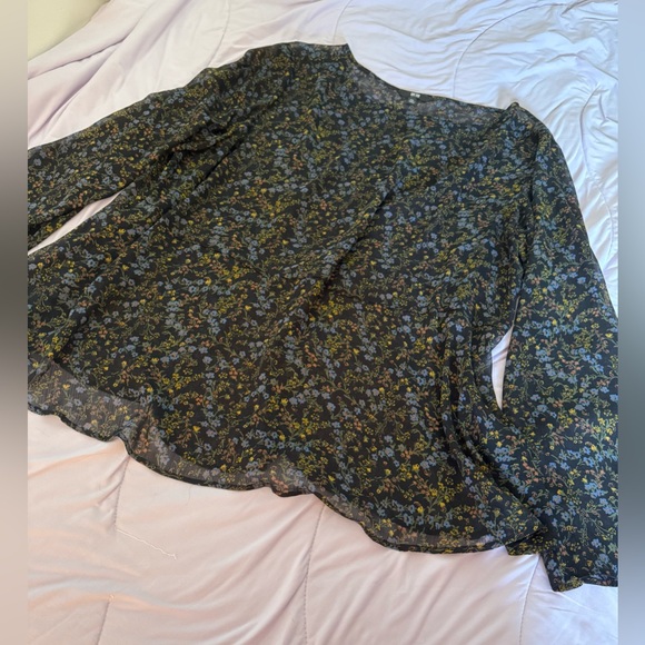 Uniqlo Floral Sheer Women's Top - Picture 1 of 3